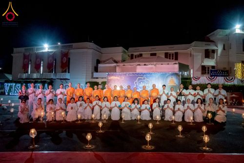 ภาพ No.225802:วันอาทิตย์ที่ 11 พฤษภาคม พ.ศ. 2568 วัดพระธรรมกายแคลิฟอร์เนีย จัดงานวิสาขบูชานานาชาติ และถวายมหาสังฆทานคณะสงฆ์ 120 รูป