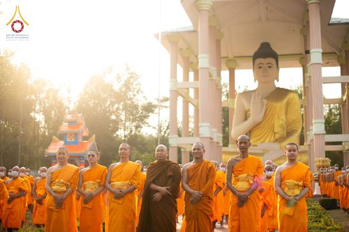 ภาพ No.76021:พิธีบรรพชาสามเณร ณ วัดปันชารี สันติปูร์ อรัญกฏิ เมืองคาร์กาชารี ประเทศบังกลาเทศ วันที่ 10 กุมภาพันธ์ พ.ศ. 2566