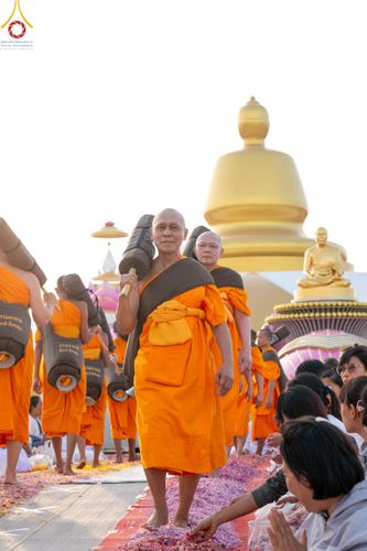 ภาพ No.198228:พิธีต้อนรับพระธรรมยาตรา ณ อนุสรณ์สถานลำดับที่ 5 สถานที่เผยแผ่วิชชาธรรมกายครั้งแรก อนุสรณ์สถานบางปลา วัดบางปลา อำเภอบางเลน จังหวัดนครปฐม ในโครงการธรรมยาตรา กตัญญูบูชา มหาปูชนียาจารย์ พระมงคลเทพมุนี(สด จนฺทสโร) พระผู้ปราบมาร ปีที่ 13 วัน 19 มกราคม พ.ศ.2568