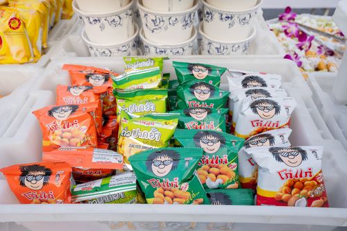 ภาพ No.292685:วันที่ 12 มกราคม พ.ศ. 2569 พิธีถวายภัตตาหารเป็นสังฆทาน แด่พระธรรมยาตรา ณ อนุสรณ์สถานมหาวิหารพระมงคลเทพมุนี (โลตัสแลนด์) อ.สองพี่น้อง จ.สุพรรณบุรี ในโครงการธรรมยาตรา กตัญญูบูชา มหาปูชนียาจารย์ พระมงคลเทพมุนี(สด จนฺทสโร) พระผู้ปราบมาร อนุสรณ์สถาน 7 แห่ง ปี