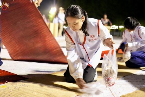 ภาพ No.108870:V.6 บุญเข้า การเตรียมงาน เก็บงาน การรับบุญของเจ้าหน้าที่หน่วยงานต่างๆ เพื่อโครงการธรรมยาตรา กตัญญูบูชามหาปูชนียาจารย์ พระมงคลเทพมุนี (สด จนฺทสโร) พระผู้ปราบมาร อนุสรณ์สถาน 7 แห่ง ปีที่ 12 ระหว่างวันที่ 2 - 31 มกราคม พ.ศ.2567