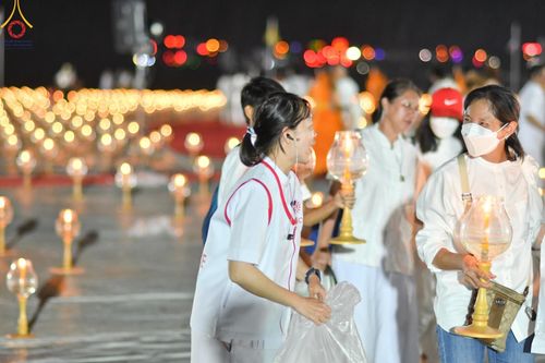 ภาพ No.130221:V.34 เพื่อธรรมเพื่อบางกล่ำ การรับบุญของเจ้าหน้าที่หน่วยงานต่างๆ  เพื่องานธรรมยาตราอัญเชิญพระบรมสารีริกธาตุ ประดิษฐาน ณ มหารัตนเจดีย์สิริปทุมสวรรค์ (เจดีย์อริยพุทธะ 5 พระองค์) ณ ศูนย์ปฏิบัติธรรมภาคใต้ อ.บางกล่ำ จ.สงขลา ระหว่างวันที่ 9-10 มีนาคม พ.ศ. 2567