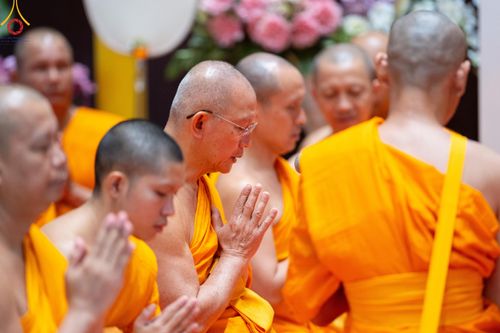 ภาพ No.180756:พิธีบรรพชาอุปสมบท โครงการอุปสมบทบูชาธรรมมหาปูชนียาจารย์ ประจำปีพุทธศักราช 2567 วันเสาร์ที่ 7 ธันวาคมพ.ศ. 2567 ณ วัดพระธรรมกาย จ.ปทุมธานี