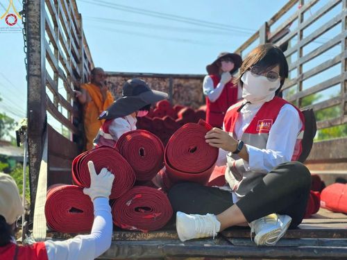 ภาพ No.191620:V.49 สารพัดV สารพัดดี ที่ธรรมยาตรา ในโครงการธรรมยาตรา กตัญญูบูชา มหาปูชนียาจารย์ พระมงคลเทพมุนี(สด จนฺทสโร) พระผู้ปราบมาร อนุสรณ์สถาน 7 แห่ง ปีที่ 13 ระหว่างวันที่ 2-31 มกราคม พ.ศ. 2568