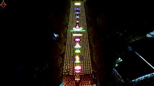 ภาพ No.224695:วันจันทร์ที่ 12 พฤษภาคม พ.ศ. 2568  ชาวพุทธในอินโดนีเซีย ร่วมฉลองวิสาขบูชาจุดประทีปกว่า 200,000 ดวง ณ พระมหาเจดีย์บรมพุทโธ  เจริญพุทธมนต์ถวาย “พระวชิรเกล้าเจ้าอยู่หัว”