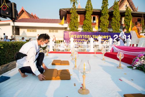 ภาพ No.117168:V.16 เป็นทีม การเตรียมงาน เก็บงาน การรับบุญของเจ้าหน้าที่หน่วยงานต่างๆ เพื่อโครงการธรรมยาตรา กตัญญูบูชามหาปูชนียาจารย์ พระมงคลเทพมุนี (สด จนฺทสโร) พระผู้ปราบมาร อนุสรณ์สถาน 7 แห่ง ปีที่ 12 ระหว่างวันที่ 2 - 31 มกราคม พ.ศ. 2567