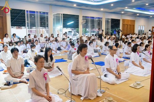 ภาพ No.295844:วันที่ 17 มกราคม พ.ศ. 2569 พิธีถวายภัตตาหารเป็นสังฆทาน แด่พระธรรมยาตรา ณ วัดโบสถ์บน ต.บางคูเวียง จ.นนทบุรี อนุสรณ์สถานลำดับที่ 4 สถานที่เกิดด้วยกายธรรม ในโครงการธรรมยาตรา กตัญญูบูชา มหาปูชนียาจารย์ พระมงคลเทพมุนี(สด จนฺทสโร) พระผู้ปราบมาร อนุสรณ์สถาน 7 แ