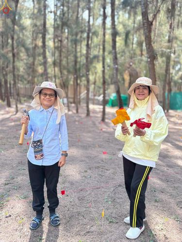 ภาพ No.300529:ภาพเบื้องหลังอาสาสมัครรวมใจ ชุดที่ 3 ในโครงการธรรมยาตรา กตัญญูบูชา มหาปูชนียาจารย์ พระมงคลเทพมุนี(สด จนฺทสโร) พระผู้ปราบมาร อนุสรณ์สถาน 7 แห่ง ปีที่ 14