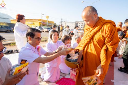 ภาพ No.281434:วันเสาร์ที่ 27 ธันวาคม พ.ศ.2568 พิธีตักบาตรพระ ๑,๐๐๐ รูป   เพื่อความเป็นสิริมงคลแก่ชีวิตและแผ่นดินไทย  มหากุศลครั้งยิ่งใหญ่แห่งปี ส่งท้ายปีเก่า ต้อนรับปีใหม่  ณ ถนนหน้าที่ว่าการอำเภอภูเรือ จังหวัดเลย