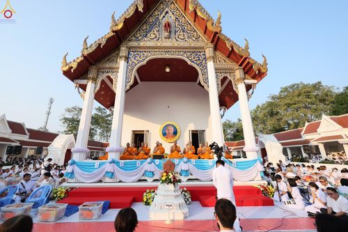 ภาพ No.297582:วันที่ 18 มกราคม พ.ศ. 2569 พิธีตักบาตรพระธรรมยาตรา ณ วัดโบสถ์บน ต.บางคูเวียง จ.นนทบุรี อนุสรณ์สถานลำดับที่ 4 สถานที่เกิดด้วยกายธรรม ในโครงการธรรมยาตรา กตัญญูบูชา มหาปูชนียาจารย์ พระมงคลเทพมุนี(สด จนฺทสโร) พระผู้ปราบมาร อนุสรณ์สถาน 7 แห่ง ปีที่ 14