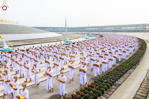 ภาพ No.64484:พิธีบรรพชาสามเณรธรรมทายาท โครงการอุปสมบทบูชาธรรมมหาปูชนียาจารย์ วันเสาร์ที่ 26 พฤศจิกายน พ.ศ. 2565 ณ วัดพระธรรมกาย จ.ปทุมธานี