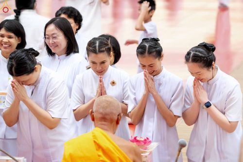 ภาพ No.343696:วันที่ 16 สิงหาคม พ.ศ.2569 พิธีถวายคิลานเภสัช และอุปกรณ์ทางการแพทย์ ณ ห้องแก้วสารพัดนึก2 วัดพระธรรมกาย