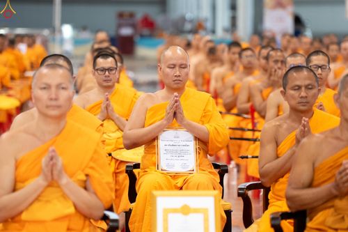 ภาพ No.339077:วันอาทิตย์ที่ 12 กรกฎาคม พ.ศ.2569 พิธีมุทิตาผู้สอบได้เปรียญธรรม ประโยค 1-2 ถึง ป.ธ.9 และ บ.ศ.1-2 ถึง บ.ศ.6 สำนักศาสนศึกษาวัดพระธรรมกาย ประจำปี 2569, พิธีมอบตราตั้งแต่งตั้งอาจารย์ใหญ่ สำนักศาสนศึกษาวัดพระธรรมกาย
