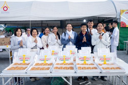 ภาพ No.291335:วันที่ 10 มกราคม พ.ศ. 2569 พิธีถวายภัตตาหารเป็นสังฆทาน แด่พระธรรมยาตรา ณ อนุสรณ์สถานคลองบางนางแท่น อ.สามพราน จ.นครปฐม ในโครงการธรรมยาตรา กตัญญูบูชา มหาปูชนียาจารย์ พระมงคลเทพมุนี(สด จนฺทสโร) พระผู้ปราบมาร อนุสรณ์สถาน 7 แห่ง ปีที่ 14