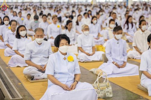 ภาพ No.105462:พิธีปฏิบัติธรรมและพิธีบูชาข้าวพระ ในวันจันทร์ที่ 1 มกราคม พ.ศ. 2567 ณ สภาธรรมกายสากล วัดพระธรรมกาย