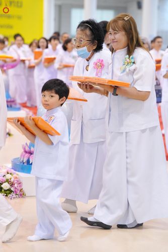 ภาพ No.318513:วันอาทิตย์ต้นเดือนที่ 5 เมษายน พ.ศ.2569 พิธีทอดผ้าป่าสมทบมหาสังฆทาน 40,000 กว่าวัดทั่วประเทศ ณ สภาธรรมกายสากล วัดพระธรรมกาย