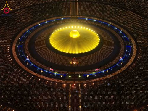 ภาพ No.312378:วันอังคารที่ 3 มีนาคม พ.ศ.2569 พิธีเวียนประทักษิณและจุดมาฆประทีป (ภาพชุดที่ 2) ณ ลานธรรมพระมหาธรรมกายเจดีย์ วัดพระธรรมกาย