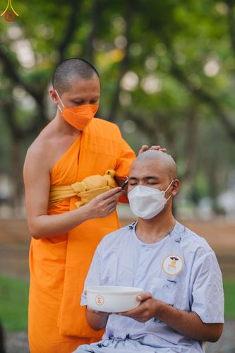 ภาพ No.80119:พิธีตัดปอยผมและปลงผมนาคธรรมทายาท โครงการอุปสมบทหมู่ธรรมทายาท พุทธศาสตร์สากลรุ่นที่ 7 (ภาคฤดูร้อน) วันอาทิตย์ที่ 9 เมษายน พ.ศ.2566