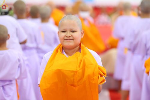 ภาพ No.79895:พิธีขอบรรพชา , พิธีคล้องอังสะ พิธีขอสรณคมน์และศีล , พิธีขอนิสสัย ในโครงการบรรพชาสามเณรฟื้นฟูพระพุทธศาสนาทั่วไทย วันเสาร์ที่ 8 เมษายน พ.ศ.2566