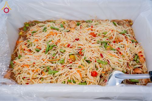 ภาพ No.293551:วันที่ 13 มกราคม พ.ศ. 2569 พิธีถวายภัตตาหารเป็นสังฆทาน แด่พระธรรมยาตรา ณ อนุสรณ์สถานมหาวิหารพระมงคลเทพมุนี (โลตัสแลนด์) อ.สองพี่น้อง จ.สุพรรณบุรี ในโครงการธรรมยาตรา กตัญญูบูชา มหาปูชนียาจารย์ พระมงคลเทพมุนี(สด จนฺทสโร) พระผู้ปราบมาร อนุสรณ์สถาน 7 แห่ง ปี