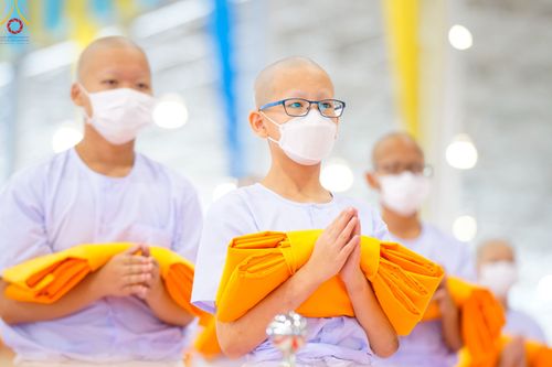 ภาพ No.79848:พิธีขอบรรพชา , พิธีคล้องอังสะ พิธีขอสรณคมน์และศีล , พิธีขอนิสสัย ในโครงการบรรพชาสามเณรฟื้นฟูพระพุทธศาสนาทั่วไทย วันเสาร์ที่ 8 เมษายน พ.ศ.2566