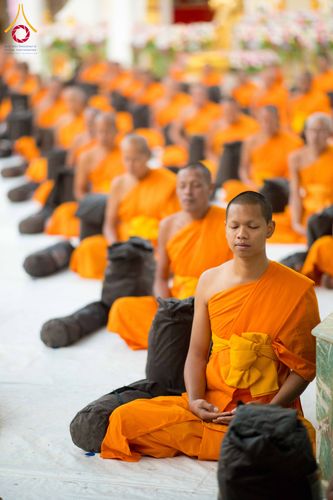 ภาพ No.294614:วันอาทิตย์ที่ 14 ธันวาคม พ.ศ.2568 พระธรรมยาตราปฏิบัติธรรมและถ่ายภาพหมู่ประวัติศาสตร์ ณ วัดสองพี่น้อง ต.ต้นตาล อ.สองพี่น้อง จ.สุพรรณบุรี ในโครงการธรรมยาตรา กตัญญูบูชา มหาปูชนียาจารย์ พระมงคลเทพมุนี(สด จนฺทสโร) พระผู้ปราบมาร อนุสรณ์สถาน 7 แห่ง ปีที่ 14