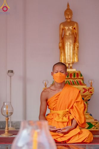 ภาพ No.112155:พิธีจุดประทีปถวายเป็นพุทธบูชา และบูชาธรรมมหาปูชนียาจารย์ พระมงคลเทพมุนี(สด จนฺทสโร) ในโครงการธรรมยาตรา กตัญญูบูชา มหาปูชนียาจารย์ พระมงคลเทพมุนี(สด จนฺทสโร) พระผู้ปราบมาร อนุสรณ์สถาน 7 แห่ง ปีที่ 12 วันที่ 14 มกราคม พ.ศ. 2567 ณ วัดสองพี่น้อง อ.สองพี่น้อง