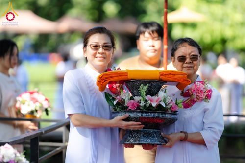ภาพ No.174700:พิธีทอดกฐิน ศูนย์ปฏิบัติธรรมนานาชาติปาย อำเภอปาย จังหวัดแม่ฮ่องสอน พิธีวางดวงแก้ว โปรยรัตนชาติ สถาปนาอาคารปฏิบัติธรรม 80 ปี ครูบาไชยบูลย์ (หลวงพ่อธัมมชโย) วันที่ 27 ตุลาคม พ.ศ. 2567