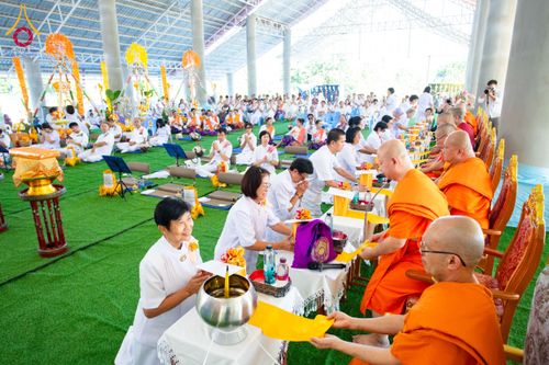 ภาพ No.179329:พิธีทอดกฐิน ณ ธุดงคสถานลำพูน อำเภอบ้านโฮ่ง จังหวัดลำพูน ในโครงการกฐินสามัคคีทั่วไทย 30,000 วัด บูชาธรรม 80 ปี หลวงพ่อธัมมชโย โดยคณะศิษยานุศิษย์วัดพระธรรมกาย วันที่ 15 พฤศจิกายน พ.ศ. 2567