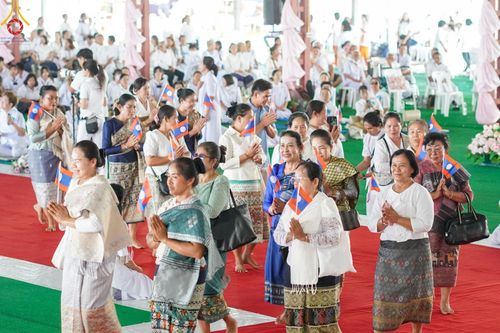 ภาพ No.172468:พิธีทอดกฐินเพื่อสร้าง "ลานเอนกประสงค์พญานาค 4 ตระกูล" วันที่ 15 พฤศจิกายน พ.ศ.2567 ณ พุทธอุทยานนานาชาติ อ.โพนพิสัย จ.หนองคาย