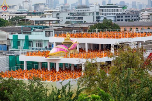ภาพ No.119016:คณะพุทธบุตรธรรมยาตราร่วมปฏิบัติธรรม และถ่ายภาพหมู่ประวัติศาสตร์ ในโครงการธรรมยาตราฯ ปีที่ 12  วันที่ 25 มกราคม พ.ศ. 2567  ณ อาคารธรรมยาตรา กตัญญูบูชามหาปูชนียาจารย์  ตรงข้ามวัดปากน้ำภาษีเจริญ จ.กรุงเทพมหานคร