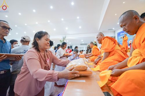 ภาพ No.98024:พิธีทอดกฐินเพื่อสร้างครัวมหาทาน ณ ศูนย์ปฎิบัติธรรมเพชรบูรณ์ ต.นาป่า อ. เมือง จ.เพชรบูรณ์ วันที่ 19 พฤศจิกายน พ.ศ. 2566