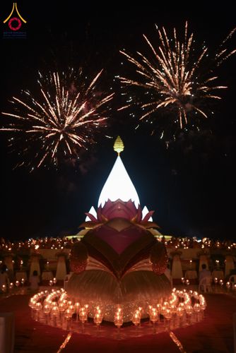 ภาพ No.211710:วันอาทิตย์ที่ 16 มีนาคม พ.ศ. 2568 พิธีจุดประทีปถวายเป็นพุทธบูชา ฉลองปทุมเจดีย์ (เจดีย์พระพุทธเจ้า 5 พระองค์) ณ ศูนย์อบรมเยาวชนปัตตานี