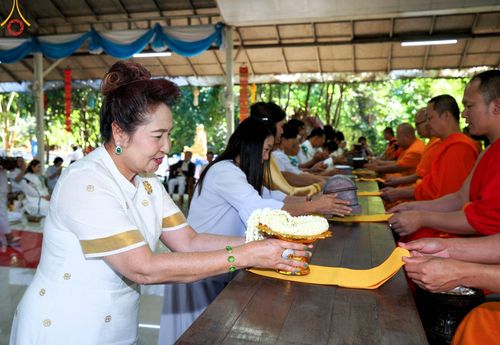 ภาพ No.98265:พิธีทอดกฐินสามัคคี  สร้างอาคารอเนกประสงค์และถนนธรรมรัตนวิถี วันเสาร์ที่ ๒๕ พฤศจิกายน พ.ศ. ๒๕๖๖ ณ ธุดงคสถานลุ่มน้ำฝาง อำเภอฝาง จังหวัดเชียงใหม่