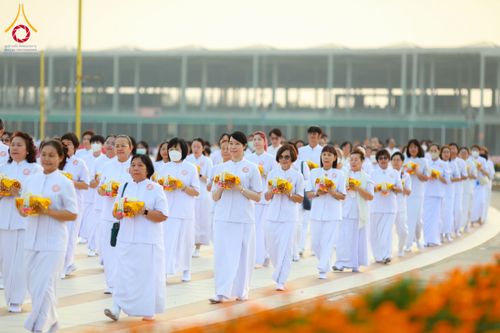 ภาพ No.63125:โครงการอุปสมบทหมู่ บูชาธรรมหลวงพ่อธัมมชโย พ.ศ.2567 ณ ลานธรรม พระมหาธรรมกายเจดีย์ วัดพระธรรมกาย วันที่ 13 เมษายน พ.ศ.2567