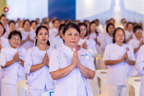 ภาพ No.224198:วันที่ 3-5 พฤษภาคม พ.ศ. 2568  กิจวัตร-กิจกรรมโครงการปฏิบัติธรรมอบรมศีลธรรม “บวชอุบาสิกาแก้ว” ถวายเป็นพระราชกุศล แด่พระบาทสมเด็จพระเจ้าอยู่หัว เนื่องในโอกาสมหามงคล “วันฉัตรมงคล” ณ วัดพระธรรมกาย อ.คลองหลวง จ.ปทุมธานี