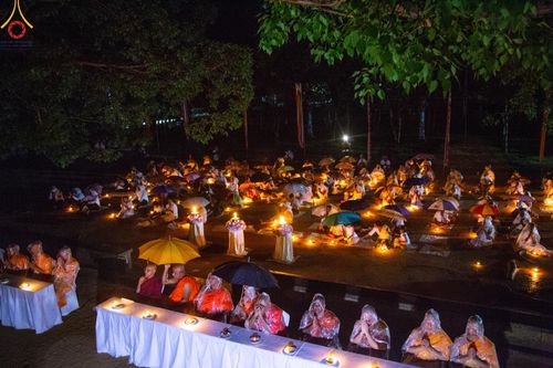 ภาพ No.141031:PhotoStory มหาศรัทธา ธรรมยาตราศรีลังกา EP.6 พิธีจุดวิสาขประทีป 6 วัด ถวายเป็น พุทธบูชา  โครงการสยาม-ลังกา ธรรมยาตรา  ฉลองเทศกาลวิสาขบูชาแห่งชาติ ศรีลังกา  บูชาธรรม 80 ปี หลวงพ่อธัมมชโย วันที่ 16 พฤษภาคม พ.ศ. 2567