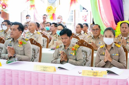 ภาพ No.87989:การลงพื้นที่ตรวจเยี่ยมและติดตามผลการดำเนินงาน โครงการสร้างความปรองดองสมานฉันท์ โดยใช้หลักธรรมทางพระพุทธศาสนา "หมู่บ้านรักษาศีล5" จังหวัดปทุมธานี