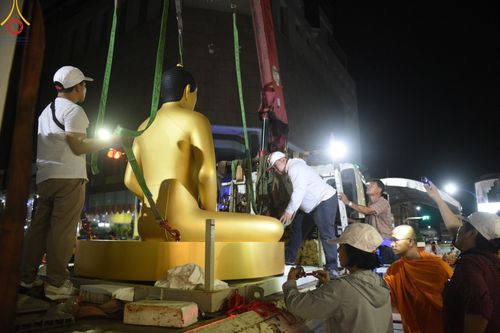 ภาพ No.151615:V.55 ทีมใหญ่ที่หาดใหญ่ เจ้าหน้าที่ทุกสถานะ หลายสัญชาติ ร่วมกันจัดงานตักบาตรที่หาดใหญ่ วันที่ 10-11 สิงหาคม พ.ศ. 2567