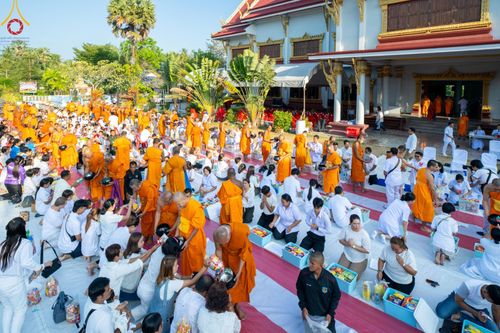 ภาพ No.131799:พิธีถวายสังฆทาน 323 วัด 4 จังหวัดชายแดนภาคใต้ ปีที่ 20 ครั้งที่ 167 และ พิธีมอบกองทุนหนุนแรงใจช่วยครูใต้ ปีที่ 17 ครั้งที่ 132 วันเสาร์ที่ 23 มีนาคม พ.ศ. 2567 ณ วัดมุจลินทวาปีวิหารพระอารามหลวง อ.หนองจิก จ.ปัตตานี