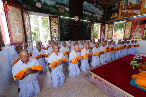 ภาพ No.181466:พิธีบรรพชาอุปสมบท ณ วัดบ้านอ่าง ต.อ่างคีรี อ.มะขาม จ.จันทบุรี วันที่ 6 ธันวาคม พ.ศ. 2567 ในโครงการอุปสมบทหมู่ บูชาธรรมมหาปูชนียาจารย์ ปี 2567 โดยทีมงานลูกพระธัมฯ ศูนย์ปฏิบัติธรรมจันทบุรี จ.จันทบุรี