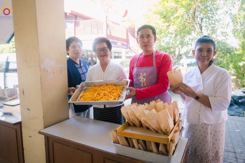 ภาพ No.106602:วันรวมพลังเด็กดี V-star ผู้นำฟื้นฟูศีลธรรมโลก จังหวัดสมุทรสาคร วันพฤหัสบดีที่ 28 ธันวาคม พ.ศ. 2566 ณ โรงเรียนสมุทรสาครวิทยาลัย อำเภอเมือง จังหวัดสมุทรสาคร