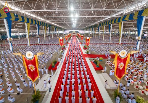 ภาพ No.134288:พิธีทอดผ้าป่าสมทบ มหาสังฆทาน 10,000 วัด ทั่วไทย วันอาทิตย์ต้นเดือนที่ 7 เมษายน พ.ศ.2567 ณ ห้องแก้วสารพัดนึก 1 สภาธรรมกายสากล  วัดพระธรรมกาย จ.ปทุมธานี