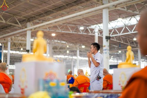 ภาพ No.58211:V.41 เทหมดใจ  ลุยต่อไป ร้อยซาวปี การเตรียมงาน การปฏิบัติงาน และการเก็บงาน ของเจ้าหน้าที่หน่วยงานต่างๆ เพื่อพิธีฉลองอายุวัฒนมงคล 80 ปี หลวงพ่อธัมมชโย และรับถวายมหาสังฆทาน 10,000 กว่าวัดทั่วประเทศ ในวันคุ้มครองโลก จันทร์ที่ 22 เมษายน พ.ศ. 2567