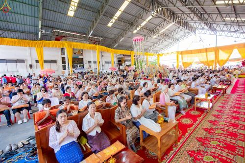 ภาพ No.264791:วันที่ 23 ตุลาคม พ.ศ. 2568 พิธีทอดกฐินสามัคคีทั่วไทย 30,000 วัด โดยคณะศิษยานุศิษย์ บูชาธรรม 81 ปี หลวงพ่อธัมมชโย ณ วัดอัยยิการาม อ.คลองหลวง จ.ปทุมธานี