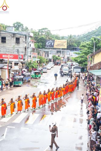 ภาพ No.140668:PhotoStory มหาศรัทธา ธรรมยาตราศรีลังกา EP.4 โครงการสยาม-ลังกา ธรรมยาตรา ฉลองเทศกาลวิสาขบูชาแห่งชาติ ศรีลังกา  บูชาธรรม 80 ปีหลวงพ่อธัมมชโย เส้นทางจาก เมืองดัมบูลลา ไปยัง เมืองมาตะเล  ตั้งแต่วันที่ 17-20 พฤษภาคม พ.ศ. 2567