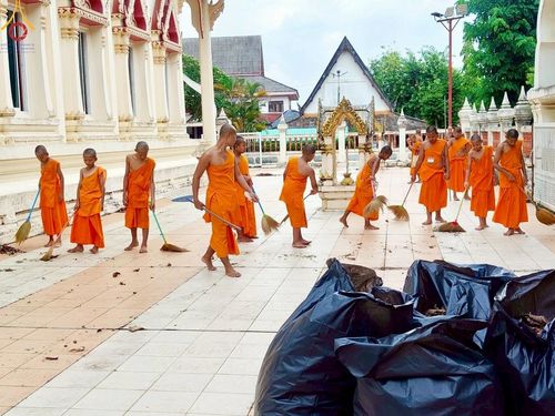 ภาพ No.218208:วันอังคารที่ 16 เมษายน พ.ศ. 2568 กิจกรรมสามเณรเดินธรรมยาตรา ในโครงการบรรพชา สามเณรภาคฤดูร้อนปี 2568 ศูนย์ปฏิบัติธรรมเขาคิชฌกูฏ จันทบุรี