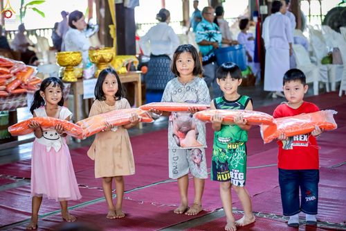 ภาพ No.268774:วันที่ 24 ตุลาคม พ.ศ. 2568 พิธีทอดกฐินสามัคคีทั่วไทย ณ วัดผาเลือด ต.ผาเลือด อ.ท่าปลา จ.อุตรดิตถ์ โดยคณะศิษยานุศิษย์ บูชาธรรม 81 ปี หลวงพ่อธัมมชโย