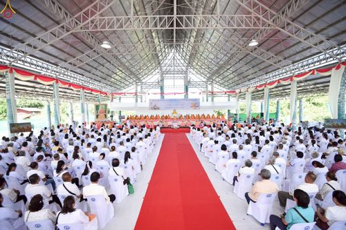 ภาพ No.262398:วันที่ 19 ตุลาคม พ.ศ. 2568 พิธีทอดกฐินสถาปนา แผ่นบันมงคลมหาเศรษฐี อาคาร 80 ปี หลวงพ่อธัมมชโย ในโครงการกฐินสามัคคีทั่วไทย 30,000 วัด บูชาธรรม 81 ปี หลวงพ่อธัมมชโย โดยคณะศิษยานุศิษย์วัดพระธรรมกาย ณ ศูนย์ปฏิบัติธรรมวิหารแดง ต.เจริญธรรม อ.วิหารแดง จ.สระบุรี