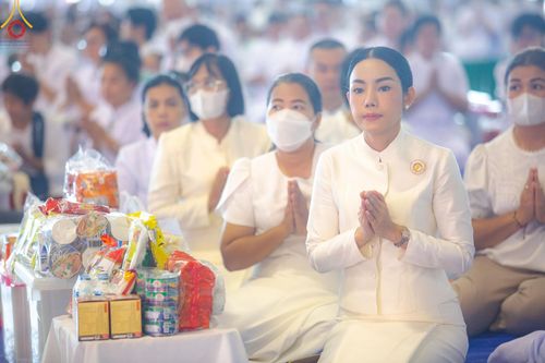 ภาพ No.137152:พิธีตักบาตร และปฏิบัติธรรม ในวันวิสาขบูชา วันพุธที่ 22 พฤษภาคม พ.ศ. 2567 ( วันพระขึ้น15 ค่ำ เดือน 6 ) ณ วัดพระธรรมกาย จ.ปทุมธานี